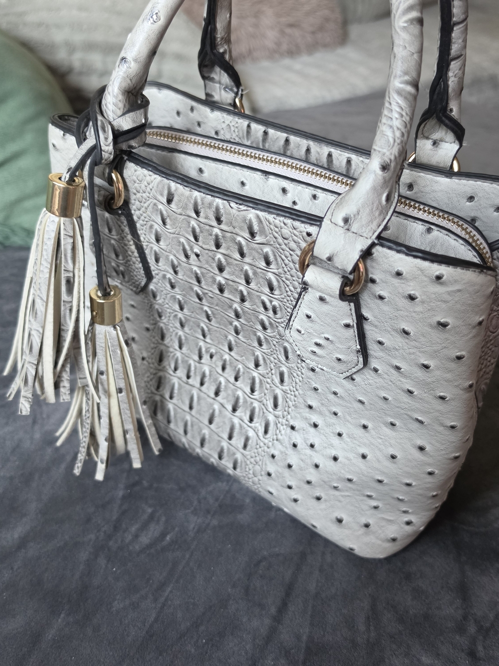 White Ostrich-Texture Tote Bag with Tassel Accents